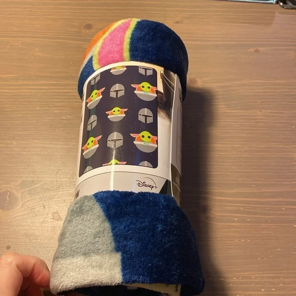 Disney Star Wars The Mandalorian throw blanket​ - Picture 3 of 5